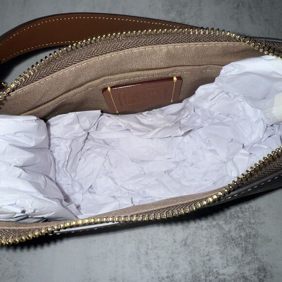 COACH Snoopy Teri Shoulder Bag CBJ88 NWT - Picture 10 of 14